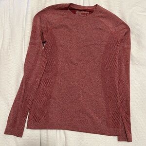 FIGS salta Maroon top M